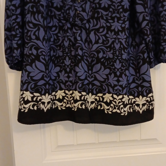 Top - Picture 3 of 8